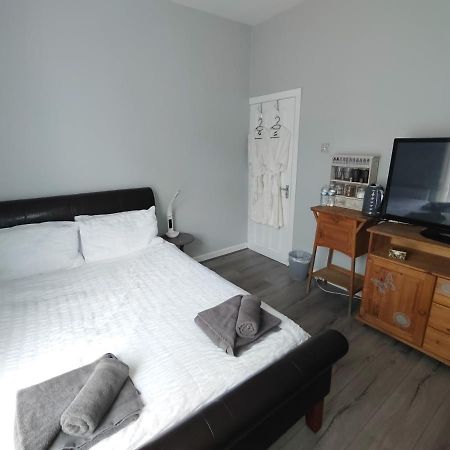 Double Room Close To Efc Lfc Liverpool City Centre Экстерьер фото